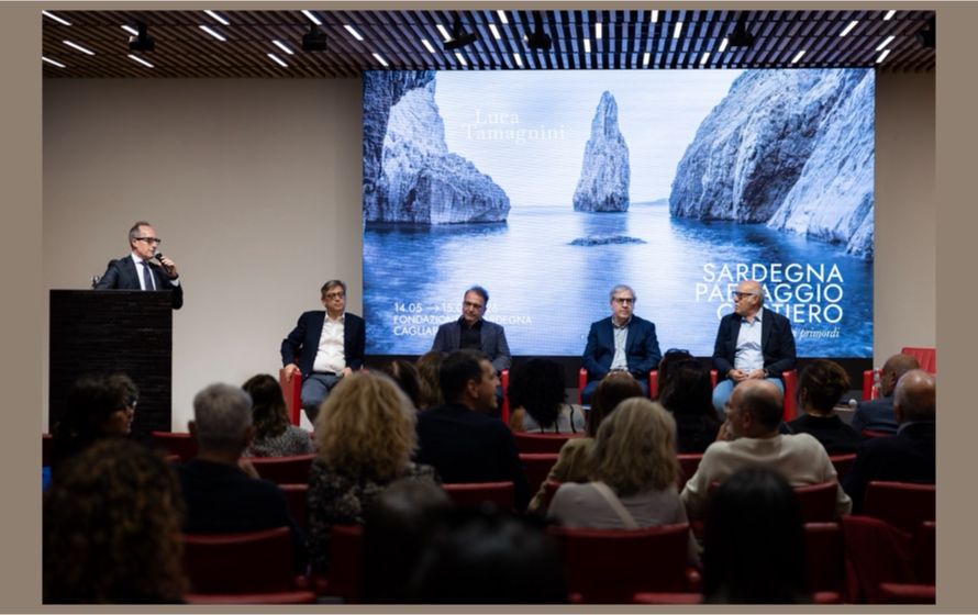 Inaugurata a Cagliari la mostra “Sardegna. Paesaggio Costiero – Mediterraneo dei primordi” di Luca Tamagnini